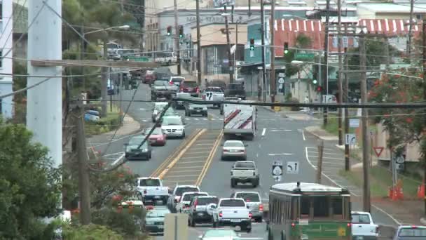 Tráfico en Wailuku, Maui Hawaii - Time Lapse — Vídeo de stock