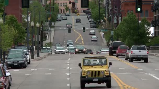 Tráfico de la ciudad de Denver — Vídeo de stock