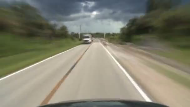 Tropische rijden - dak gemonteerde auto cam — Stockvideo