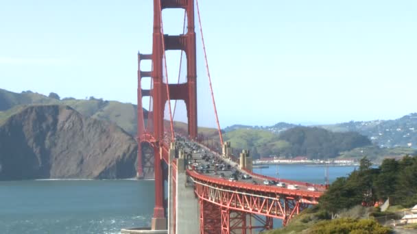 Tráfego ponte portão dourado — Vídeo de Stock