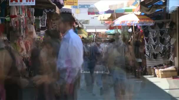 Város mozgásban - idő telik el — Stock videók