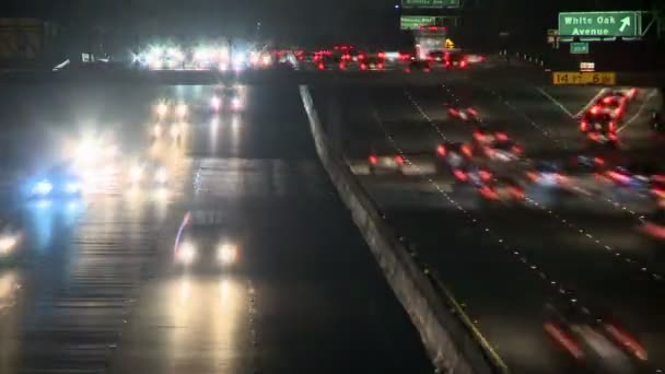 洛杉矶交通在晚上 — 图库视频影像