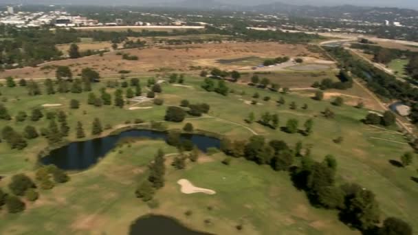 Vista aérea del campo de golf — Vídeo de stock