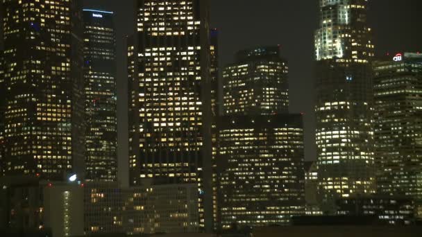 Нахил зрушення - центру міста Лос-Анджелес горизонту — стокове відео