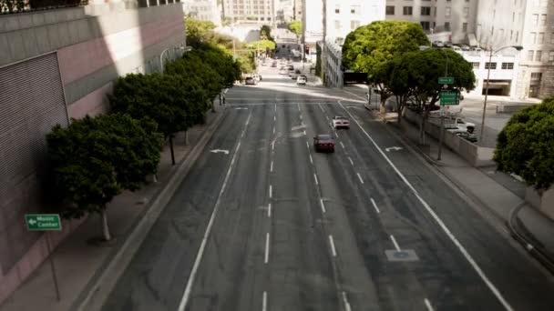 Tráfico en el centro de Los Ángeles - Cambio de inclinación — Vídeo de stock