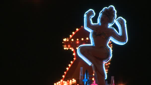Las vegas Neon Bayan çizme işareti — Stok video