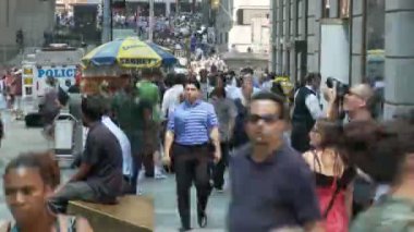 zaman atlamalı bir kalabalığın wall Street