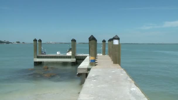 Sanible Island florida üzerinde tekne İskelesi — Stok video