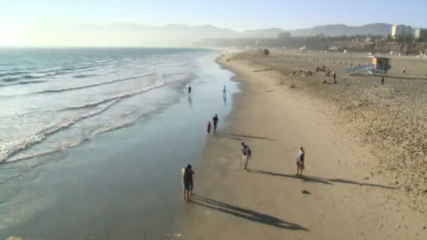 Foules de plage - laps de temps des vagues océaniques — Video