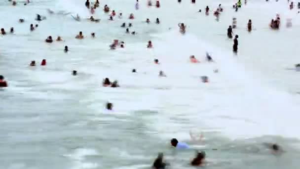 Time Lapse of Crowded Beach — Stock Video