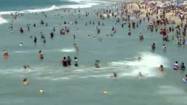 Beach.in santa monica - zaman atlamalı kalabalık