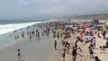 kalabalık plaj santa Monica - zaman atlamalı