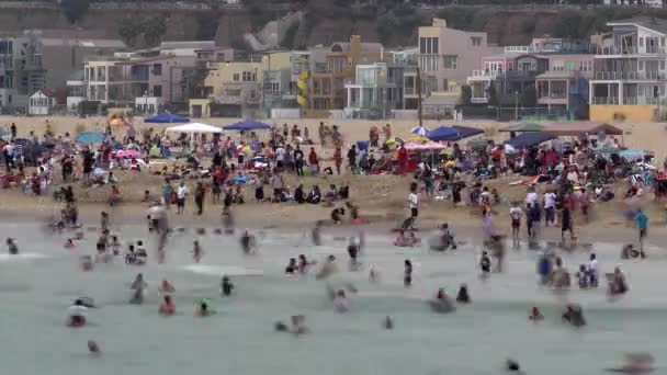 Lapso de tempo de praia lotada — Vídeo de Stock