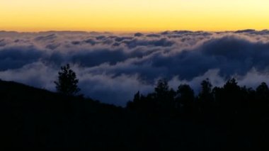 dağ günbatımı bulutlar - zaman atlamalı