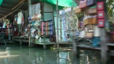 Tayland 'da yüzen pazar