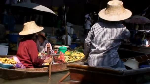 Mercado flotante en Tailandia — Vídeos de Stock