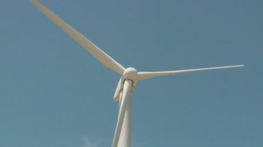 yeşil enerji güç yel değirmenleri