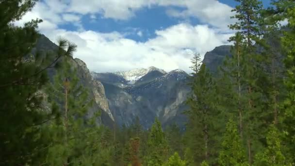 Yosemite hegyi táj — Stock videók
