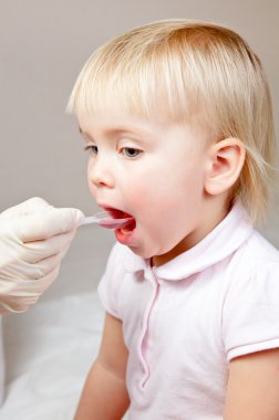 Çocuk bir ilacı