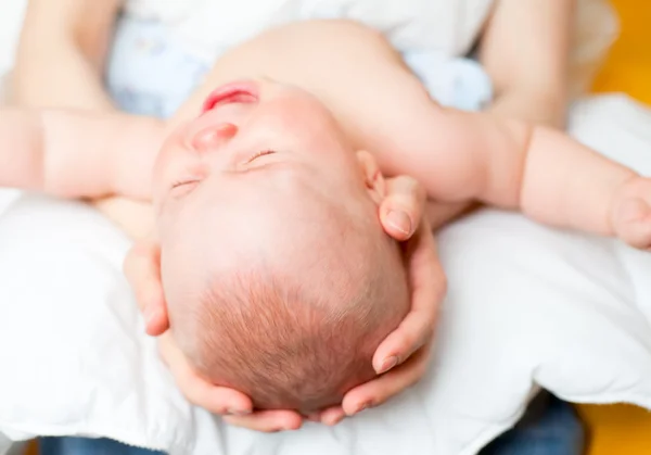 Huilende baby — Stockfoto