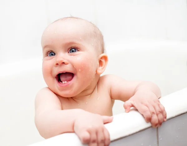 Happy bathing — Stock Photo, Image