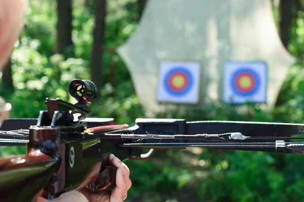 Crossbow shooting — Stock Photo, Image