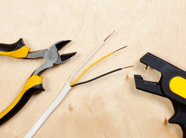 Wire snipping tools — Stock Photo, Image