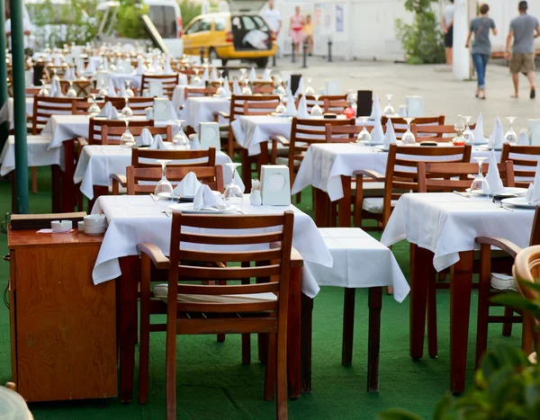 Café de rua vazio — Fotografia de Stock