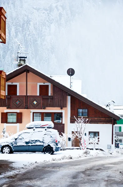 Hotel resort de esqui — Fotografia de Stock