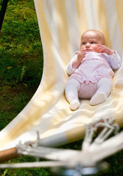 Infant in hammock — Stock Photo, Image