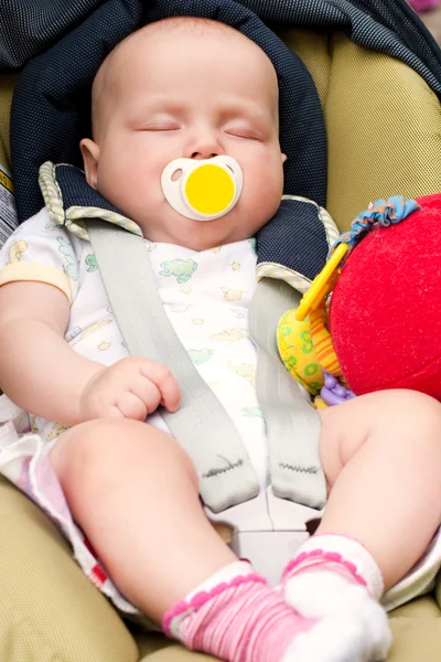 Slapende baby — Stockfoto