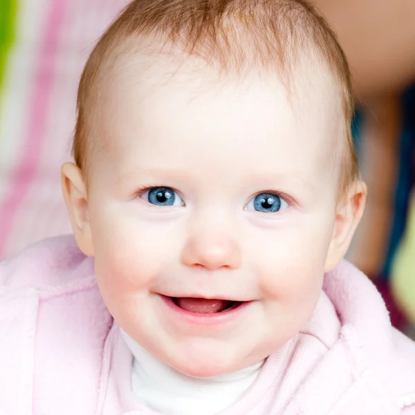 Vrolijke baby — Stockfoto