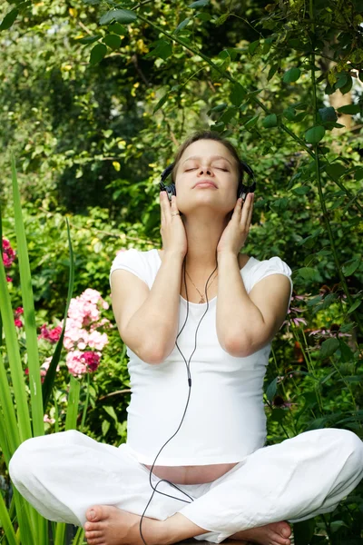 Genieten van muziek — Stockfoto