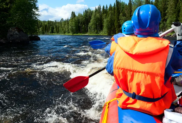 Wildwasser-Rafting — Stockfoto