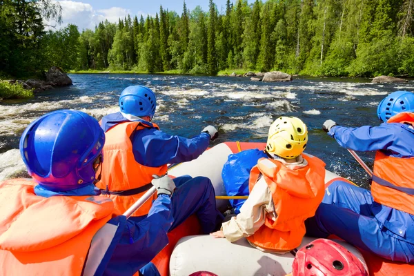 Wildwasser-Rafting — Stockfoto