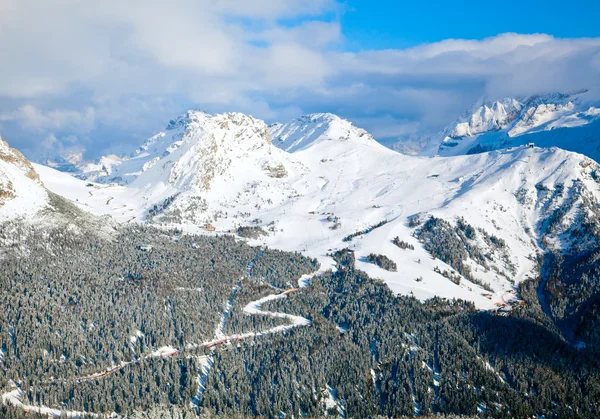 Skigebiet in den Dolomiten — Stockfoto