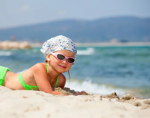 Girl on a beach — Stock Photo, Image