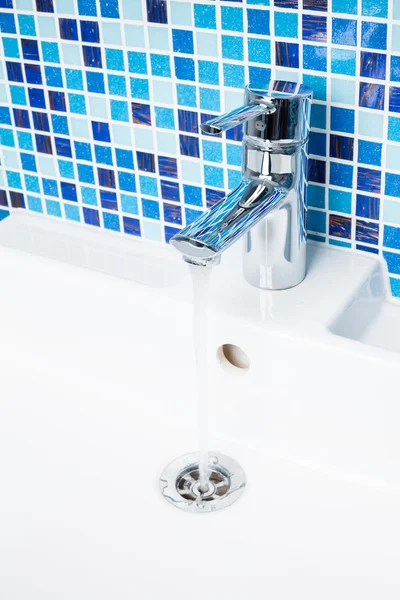 Bathroom sink tap — Stock Photo, Image