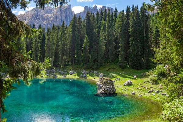 Lago Alpino Color Turchese Carezza Karersee Famosa Località Turistica Della — Foto Stock