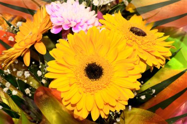 renkli çiçek buketi