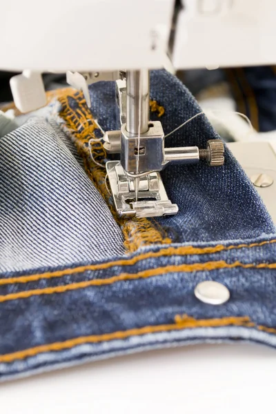 Máquina de coser con aguja — Foto de Stock
