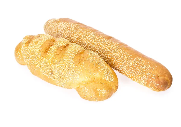 Pan fresco y sabroso sobre fondo blanco — Foto de Stock