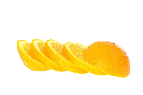Sinaasappels geïsoleerd op witte achtergrond — Stockfoto