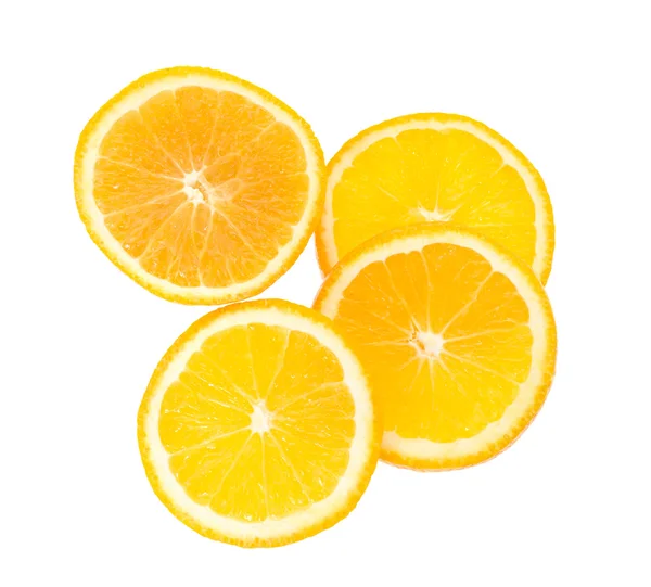 Πορτοκάλια απομονωμένα σε λευκό φόντο — Φωτογραφία Αρχείου