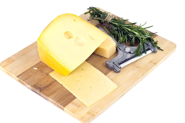 Schweizer Käse isoliert auf weißem Hintergrund — Stockfoto