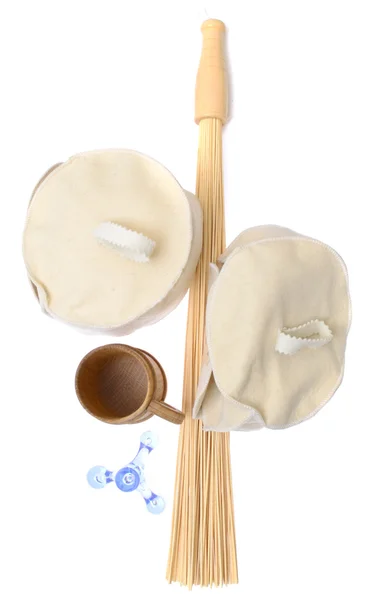 Bambù massaggio scopa isolato su bianco — Foto Stock