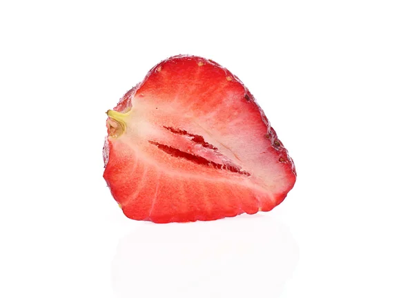 Fresa dulce fresca aislada sobre fondo blanco — Foto de Stock