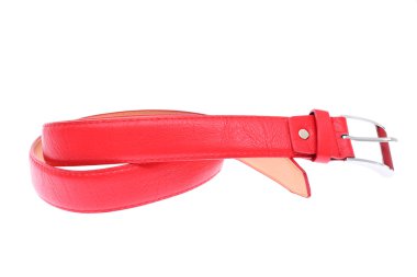 Beyaz arkaplanda izole edilmiş deri kemer