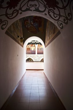 boyalı koridor