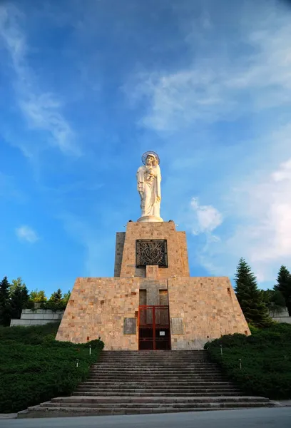 Santíssima Virgem Maria monumento — Fotografia de Stock